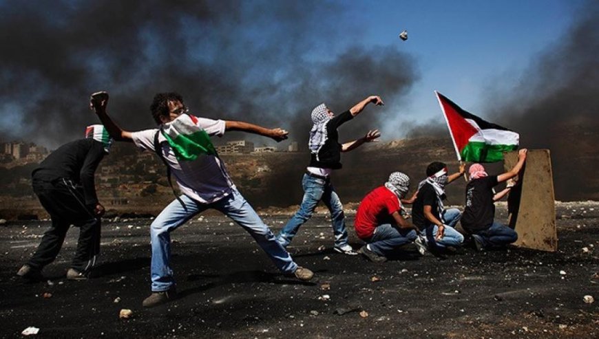 بين تجذر خيار المقاومة الشعبية والمسلحة لدى الشعب الفلسطيني والانقسام والقلق على المصير والوجود في الكيان الصهيوني