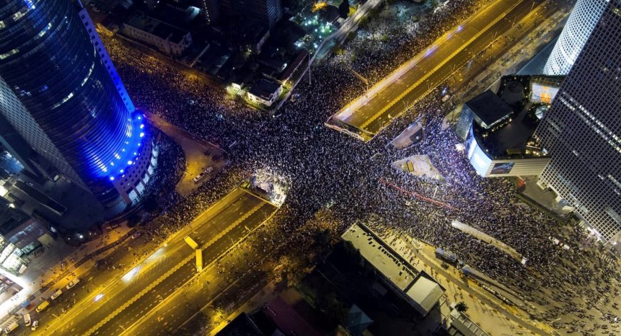 الكيان الصهيوني يتأكَّل.. ربع مليون مستوطن في الشارع