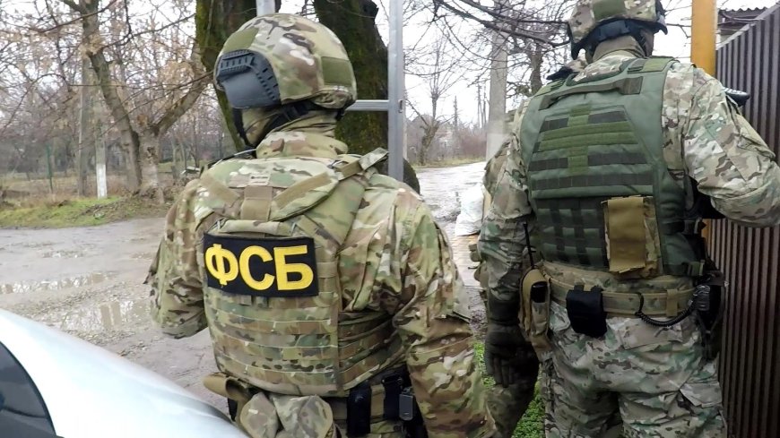 روسيا: اعتقال شخصين خططا لتنفيذ هجوم إرهابي على محطات اتصالات