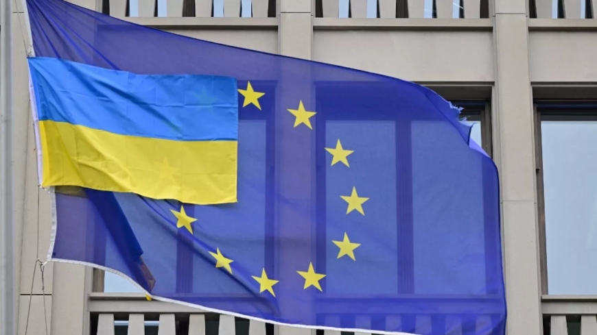 «فايننشال تايمز»: معركة ميزانية الاتحاد الأوروبي تنعكس على دعم كييف