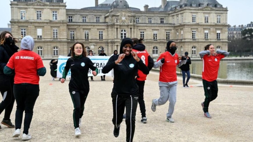 فرنسا تحظر الحجاب على لاعباتها في أولمبياد باريس 2024