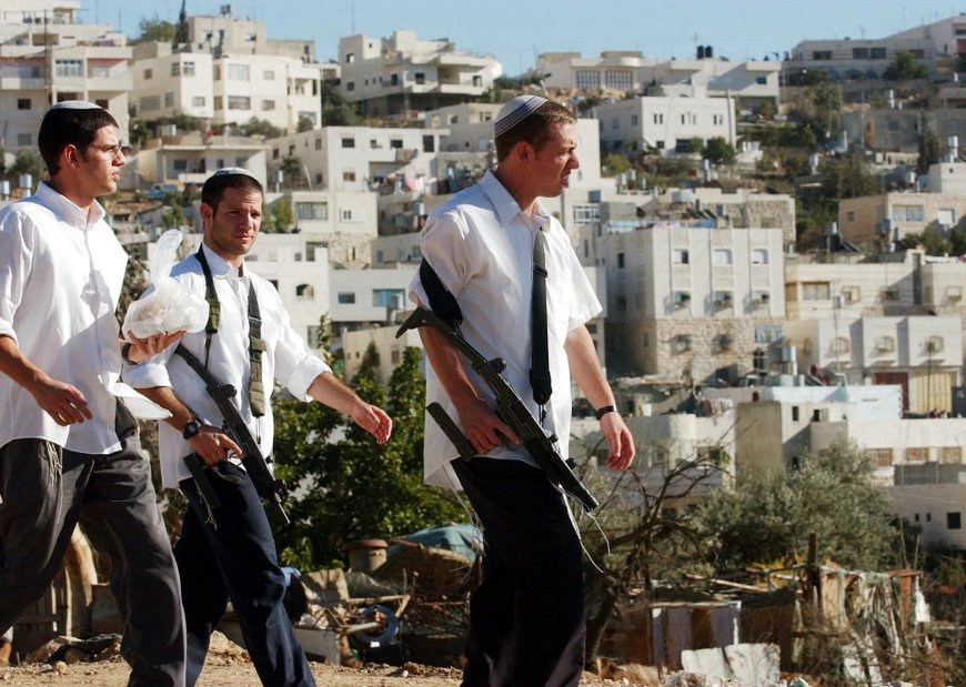 مسؤول فلسطيني: 63 تنظيماً مسلحاً للمستوطنين يمارس الإرهاب والقتل الوحشي