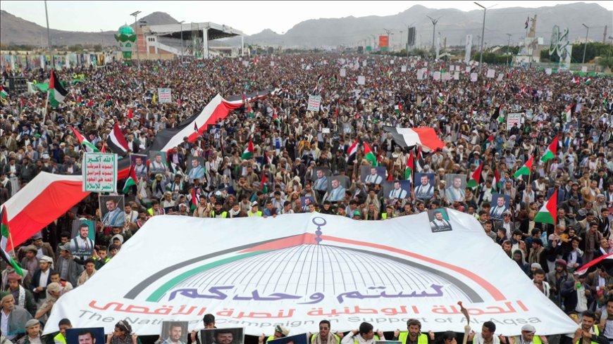 مظاهرات مليونية في صنعاء رفضا للعدوان الأمريكي البريطاني