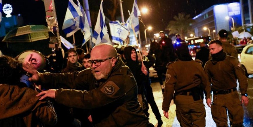 نتنياهو يهاجم عائلات المحتجزين.. وآلاف الإسرائيليين يطالبون بإقالة الحكومة والإفراج عن الأسرى