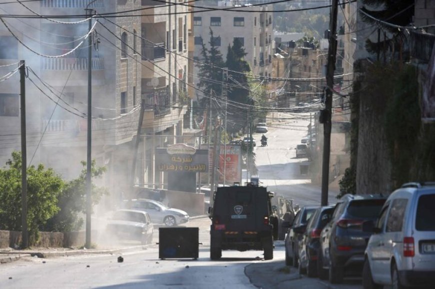 إصابة 4 فلسطينيين بهجوم مستوطنين إسرائيليين على قرية بالضفة الغربية