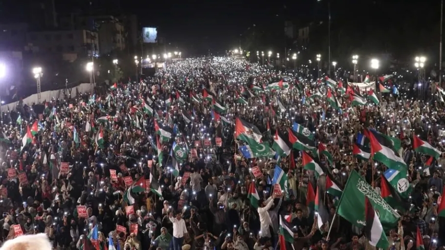مسيرات ضخمة في باكستان للمطالبة بوقف الحرب في غزة
