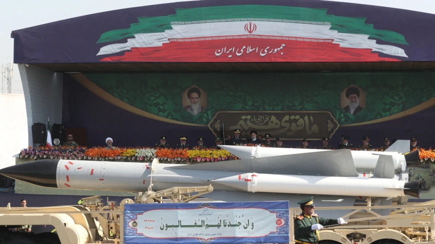 "نيويورك تايمز": إيران تمتلك إحدى أكبر ترسانات الصواريخ والمسيّرات في الشرق الأوسط