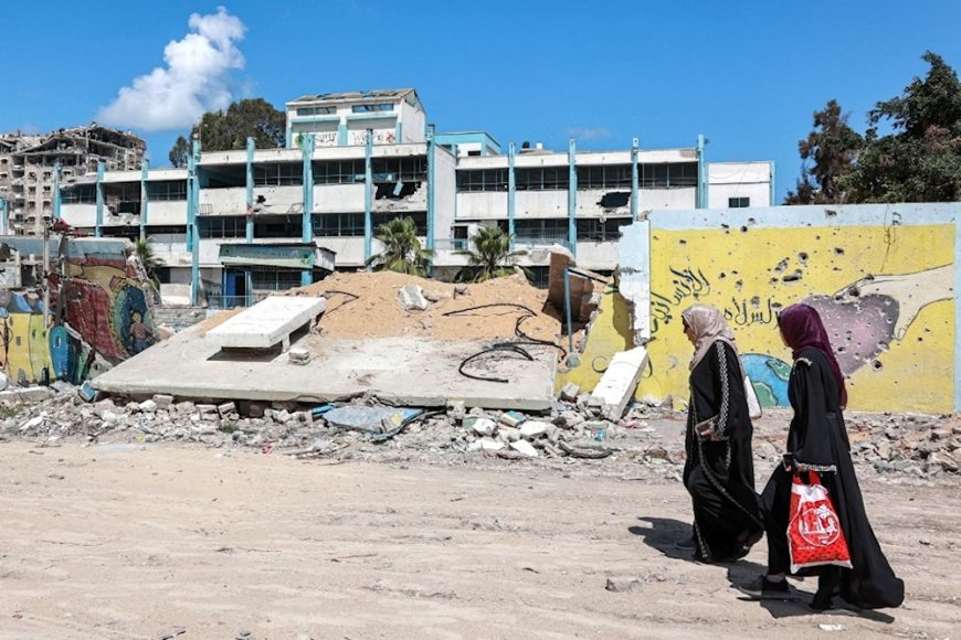 "هيومن رايتس ووتش": "إسرائيل" هاجمت مواقع لعمال إغاثة على الرغم من إبلاغها بمواقعها