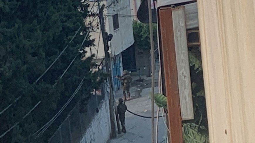 قوات الاحتلال تعتقل العشرات في الضفة والقدس.. ومقاومون يتصدون للاقتحامات
